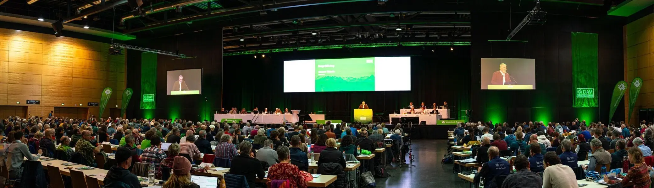 Das Plenum der DAV-Hauptversammlung in Passau | © DAV/Julian Rohn